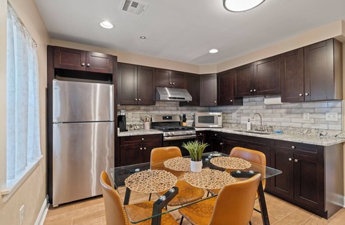 Market East Apartment | Rooftop Deck Chinatown Getaway w/Shared Gamroom