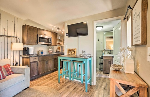 Willis Cabin | Rooftop Deck + Lake Cabin w/Swim-Dock