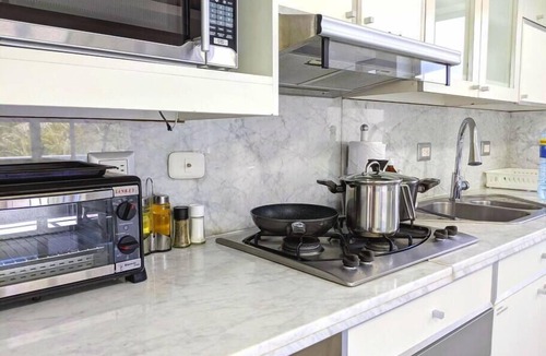Esterillos Apartment | Rooftop Deck | Ocean View | Walk to Beach