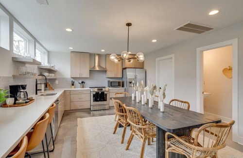East Nashville House | Rooftop Fire Pit ~ Bach Parties ~ Sleeps 24!
