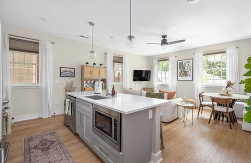 Wesley Heights House | Rooftop + Firepit - Near Uptown