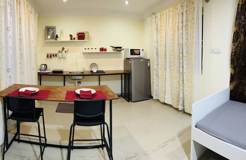 Agara Apartment | Rooftop Metro Marvel - Entire Terrace with AC, 4 mins from metro station