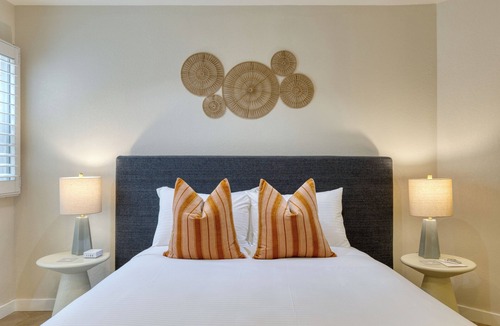 Diamond Crestview Hotel | Rooftop Ocean Views + Pool + Hot Tub + Walk to Beach | The Mara by AvantStay