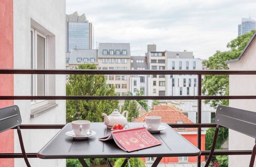 Upper Town Apartment | Rooftop One-Bedroom with Balcony Mas B-41