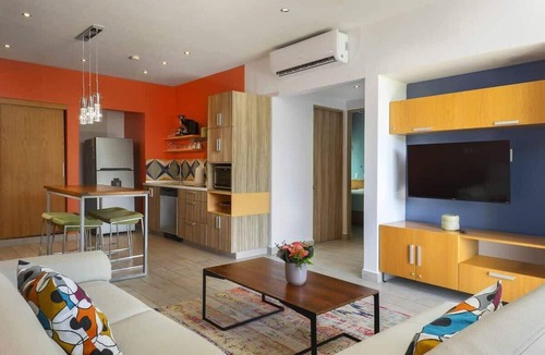 Gonzalo Guerrero Condo | Rooftop Pool Condo Steps from Beach & Dining