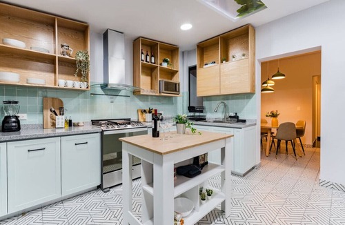 Roma Sur House | Rooftop Retreat, BBQ, Vibrant Roma Norte