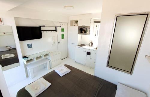 Pangrati Apartment | Rooftop studio with Acropolis view just next to Panathenaic Stadium - 280 Athens view