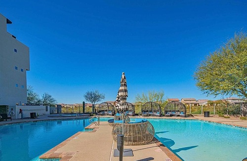 Desert View Village Apartment | Rooftop Sunsets Heated Pool King Bed Near Golf