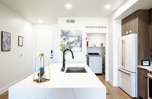 Desert View Village Apartment | Rooftop Sunsets·King Bed-Heated Pool-Near Golf