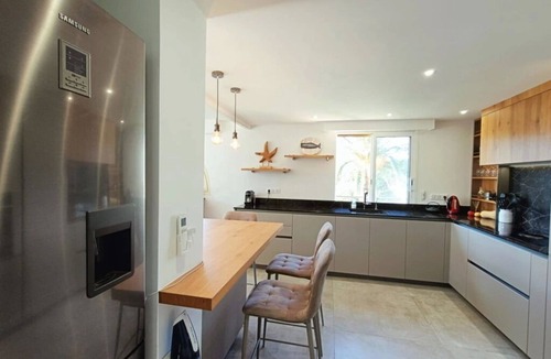 Boulouris-sur-Mer Apartment | Rooftop villa, large terrace 50m²