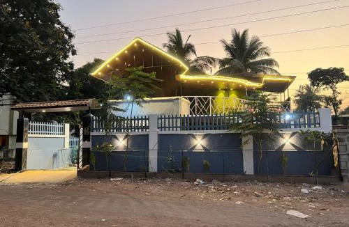 Khalapur House | Roofyard Villa