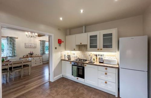 Bognor Regis House | Rookery Farm Holiday Cottage