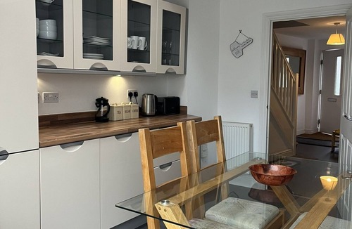 Sherborne St. John House | Rooksdown Town-House - Contractors Families & Pets