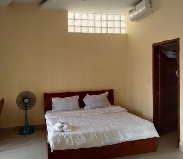 Daun Penh House | Room 11 - Studio in a villa 5mn walk from the Royal Palace with swimming pool