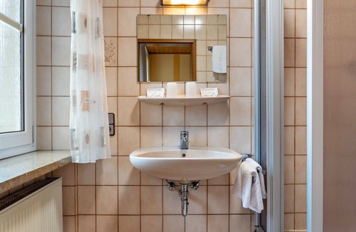 Lehrberg Apartment | Room 2 - Double room with Wi-Fi
