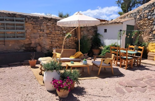 Alcublas Apartment | Room '2B' with Shared Pool, Private Garden and Wi-Fi