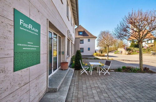 Voehringen Apartment | Room '3' with Shared Terrace and Wi-Fi