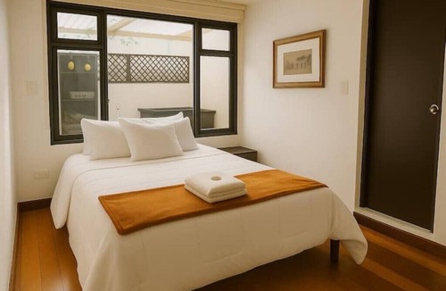 Quinta Paredes House | Room 5