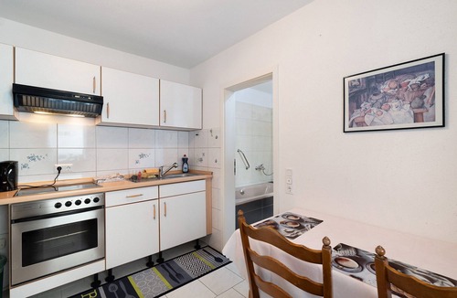 Baden-Baden Apartment | Room 7 with Shared Terrace and Wi-Fi
