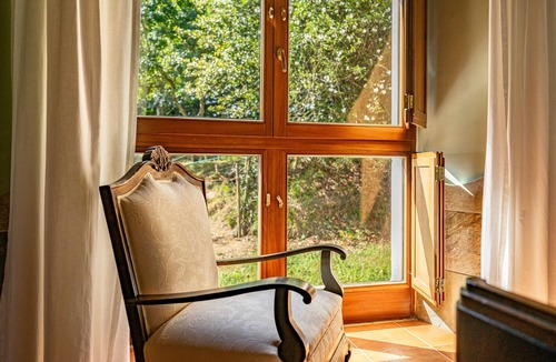Mondonedo Apartment | Room A Penela in Mondoñedo with terrace, shared garden, and Wi-Fi