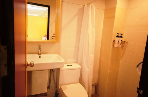 Lat Yao Hotel | ROOM at VIPA