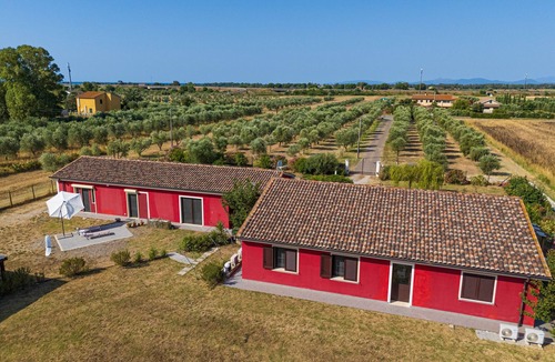 Riotorto Apartment | Room 'Bambù' with Shared Terrace, Wi-Fi and Air Conditioning