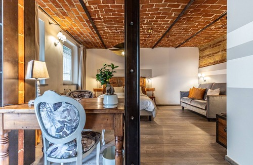 Quargnento Apartment | Room 'Brajamòla' with Shared Garden, Wi-Fi and Air Conditioning