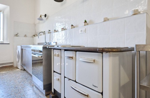 Riotorto Apartment | Room 'Camera 5 - Del Ponti' with Shared Garden and Wi-Fi
