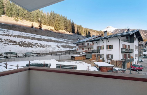Fontanazzo Apartment | Room 'Camera Quadrupla Genzianella' with Mountain View, Shared Terrace and Wi-Fi