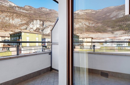 Mori Apartment | Room 'Camera Matrimoniale' with Mountain View, Wi-Fi and Air Conditioning