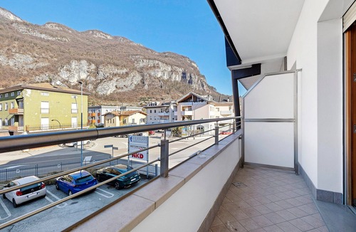 Mori Apartment | Room 'Camera Matrimoniale' with Mountain View, Wi-Fi and Air Conditioning