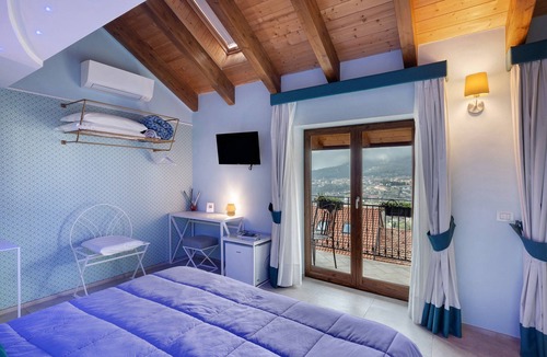 Agerola Apartment | Room 'Camera Miseria E Nobilta' with Balcony, Wi-Fi and Air Conditioning