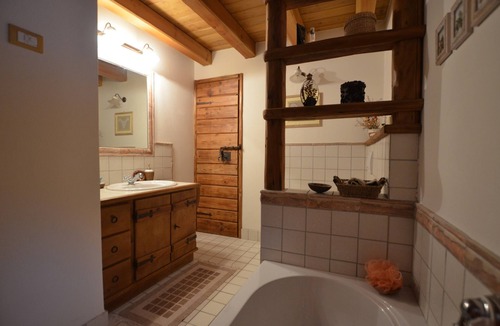 Rabbi Apartment | Room 'Camera Polinar' with Mountain View and Shared Garden