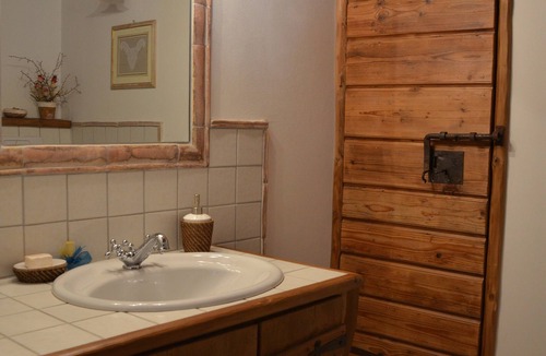 Rabbi Apartment | Room 'Camera Polinar' with Mountain View and Shared Garden