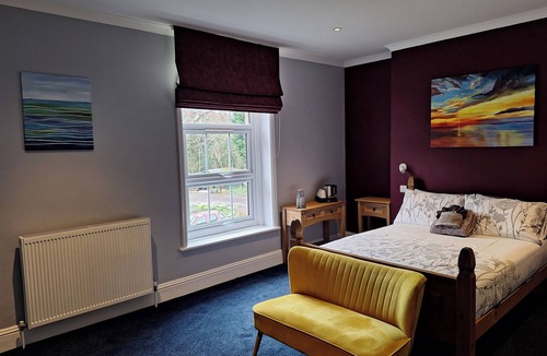 Cranleigh House | Room-comfortable and Spacious Double En-