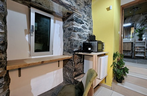 Lombo do Doutor House | Room-discover Magical Calheta