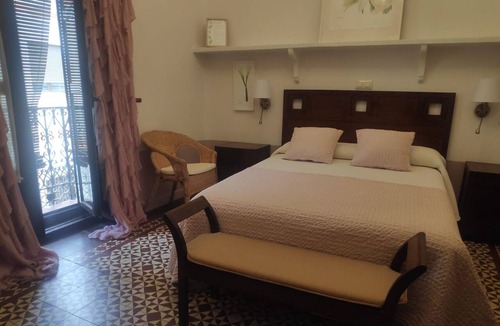 Consuegra Apartment | Room 'Doble Standard - El Basar' with Shared Pool, Wi-Fi and Air Conditioning