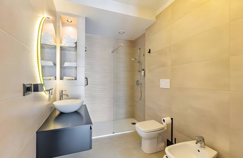 Dossobuono Apartment | Room 'Giulietta' with Wi-Fi