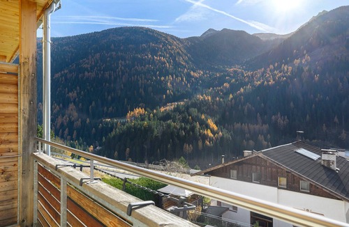 Santa Valburga Apartment | Room 'Hotel Schweigl Superior Dz 110' with Mountain View, Shared Pool and Wi-Fi