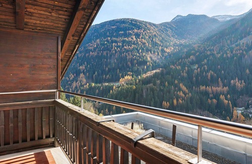 Santa Valburga Apartment | Room 'Hotel Schweigl Superior Dz 205' with Mountain View, Shared Pool and Wi-Fi