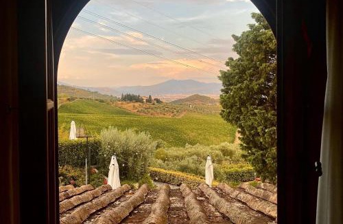 Santa Cristina a Mezzana House | Room in BB - Room overlooking the vineyards and Florence