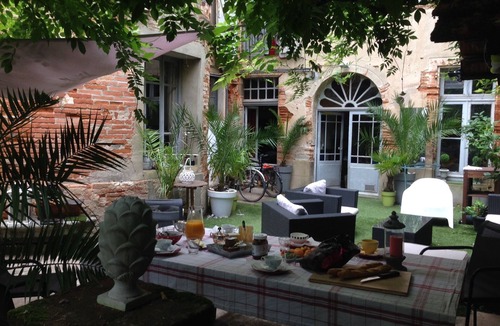 Moissac House | room in Bed and Breakfast in the City Center of Moissac