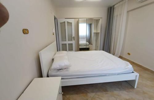 Taqseem Laselky Apartment | Room in comfortable cozy shared apartment Dgla Maadi Cairo