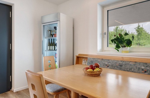 Unterrain/Riva di Sotto Apartment | Room 'Haus Stolz with Breakfast' with Mountain View, Wi-Fi and Air Conditioning