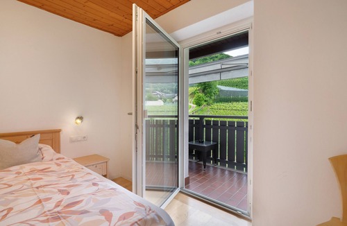 Unterrain/Riva di Sotto Apartment | Room 'Haus Stolz with Breakfast' with Mountain View, Wi-Fi and Air Conditioning