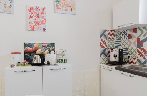 Birgi Vecchi Bed & Breakfast | Room 'Luna' with Shared Terrace, Balcony and Wi-Fi