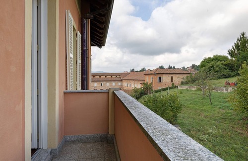 Vicoforte Apartment | Room 'Maria' with Shared Terrace, Wi-Fi, and Air Conditioning