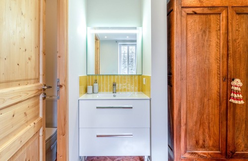 Les Angles Bed & Breakfast | Room 'Marthe' with shared terrace, private garden and air conditioning
