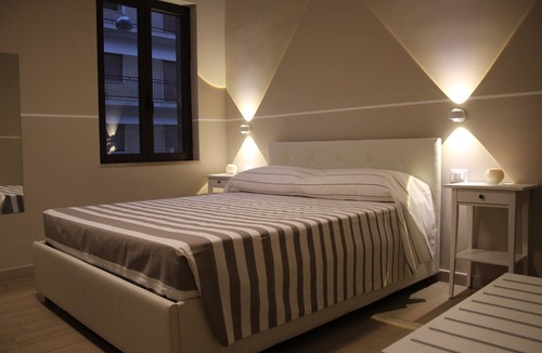 Corigliano Calabro House | Room-narciso - Stanza Matrimoniale - B&b