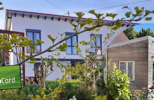 Bad Urach Apartment | Room 'No. 2' with Shared Terrace, Shared Garden and Wi-Fi